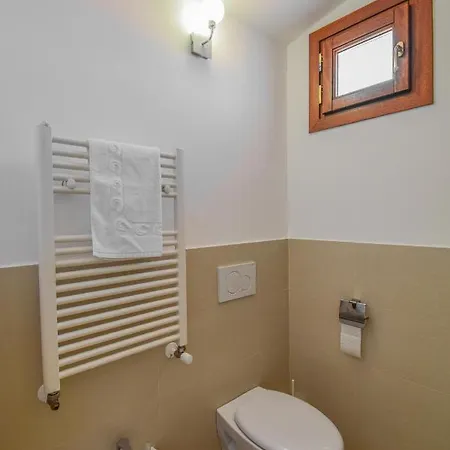 公寓 洛萨德温蒂公寓 *